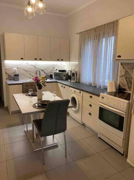 D & A House 150M From Chalandri Metro Station Apartment Athens Exterior photo